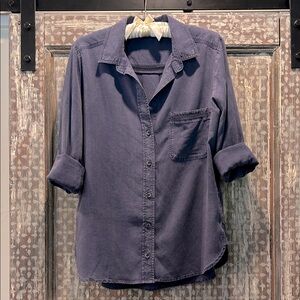 Anthropologie Cloth & Stone Blue Long Sleeve Button Down Size M